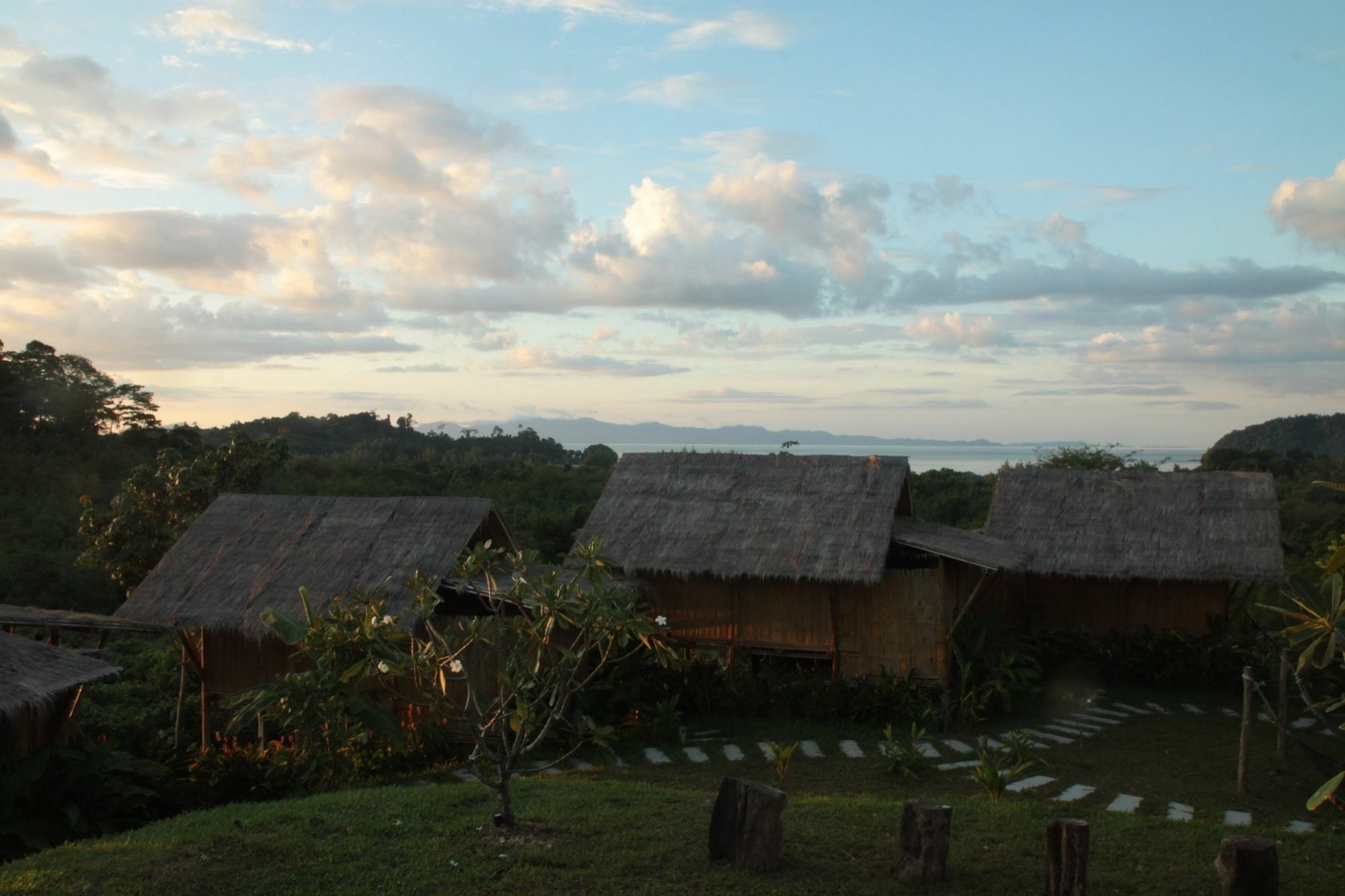 Phuree Hut Koh Phayam Exterior foto
